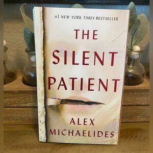The Silent Patient Paperback book